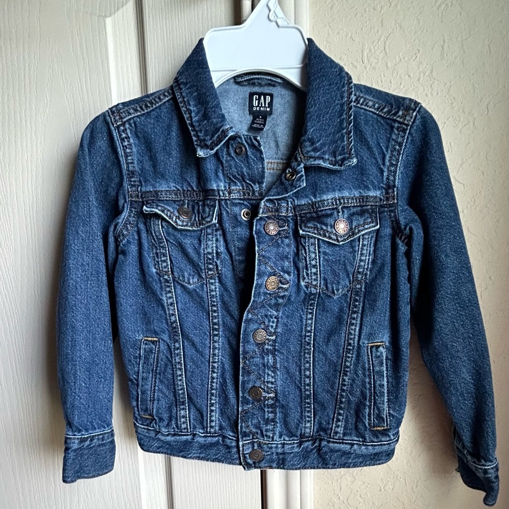 GAP Blue Jean Jacket Classic Denim Style